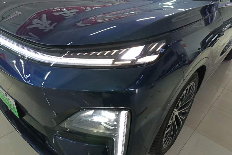 Used Deepal S09 2025 Four-Wheel Drive Ultra+ Custom Edition Left Front Headlight