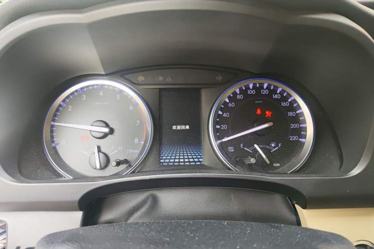 Used Toyota Highlander 2018 2.0T Four-Wheel Drive Luxury Version 7 Seats China VI Standard
