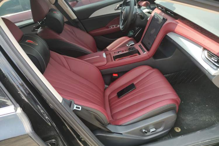 Used Hongqi H5 2025 1.5T DCT Qiyun 500 000th Unit Commemorative Edition Right Front Seat