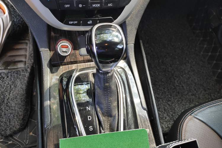 Used GAC Trumpchi GS5 Super 2015 1.8T Automatic Two-Wheel Drive Luxury Edition