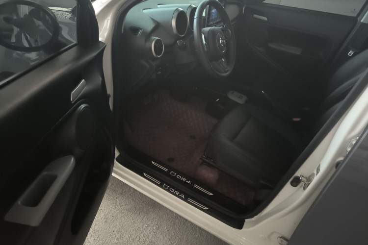 Used ORA Black Cat 2021 351 km Standard Version Driver Seat