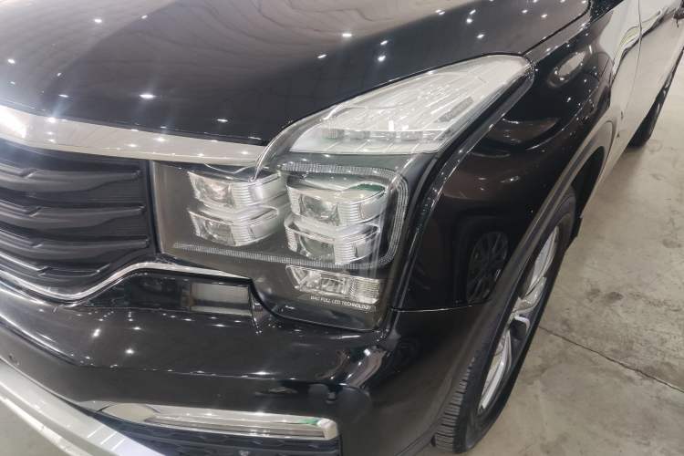 Used GAC Trumpchi GS8 2017 320T Two-Wheel Drive Luxury Smart Connectivity Version (7 Seats) Left Front Headlight