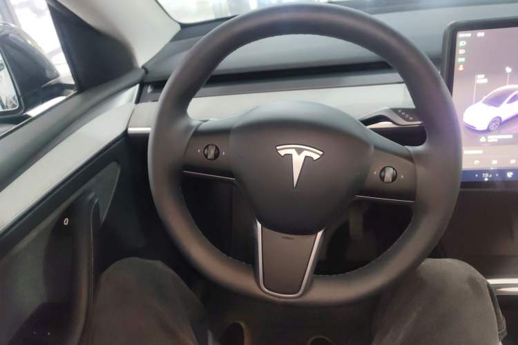 Used Tesla Model Y 2024 Rear-Wheel-Drive Version Steering Wheel