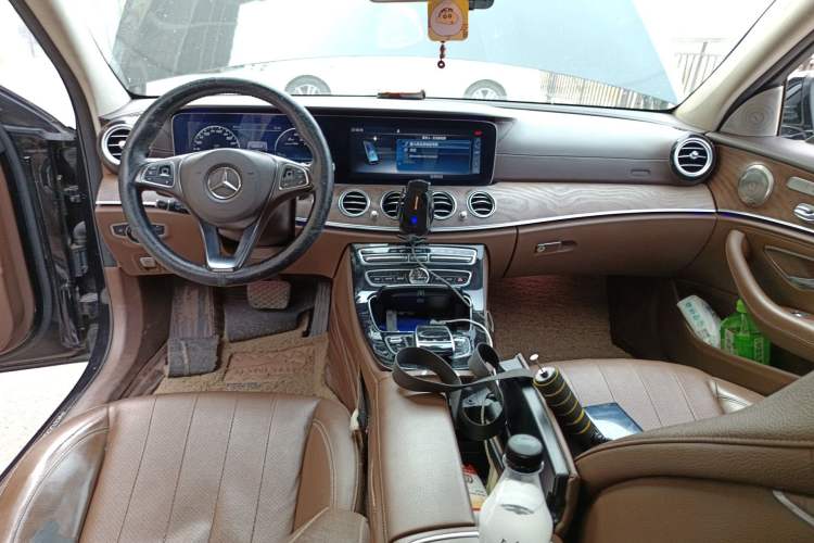 Used Mercedes-Benz E-Class 2016 E 300 L Stylish Model Center Console