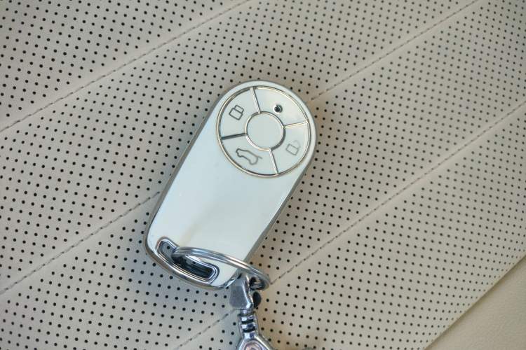 Used ORA Good Cat 2023 401 km Standard Range Premium Version Lithium Iron Phosphate
