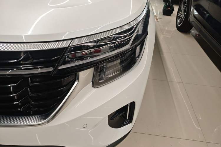 Used Kia Seltos 2023 1.5L CVT Luxury Edition
