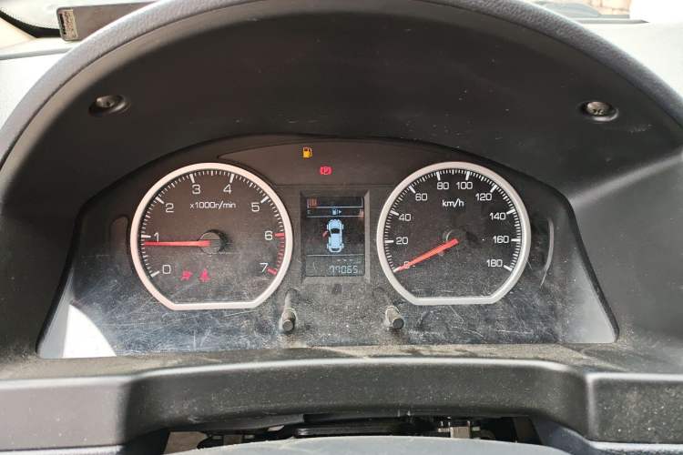 Used GAC Gonow Starry 2013 1.5L Seven-Seater Luxury Model
