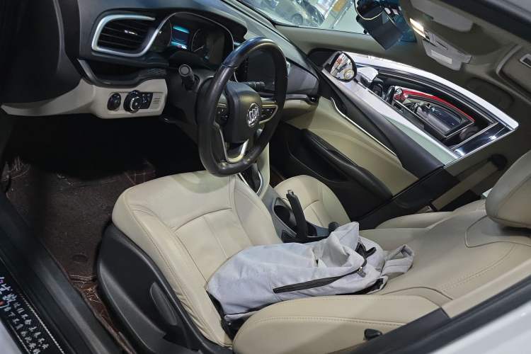 Used Buick GT 2018 15T Dual-Clutch Elite Model China V Standard Left Front Seat