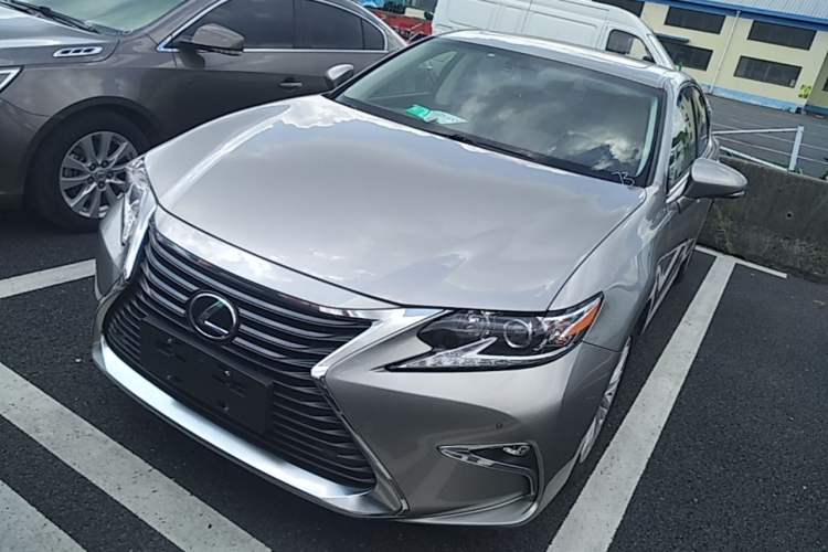 Używany Lexus ES 2015 200 Elite Edition Guazi used car, China used car export, Used car for sale, Used cars, Cheapest cars for sale