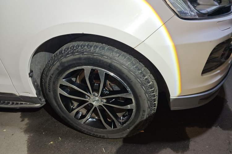 Used Zotye T600 2014 2.0T DCT Luxury Version Right Front Wheel Hub