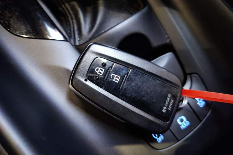 Used Toyota IZOA 2021 2.0L Enjoy Edition Vehicle Key