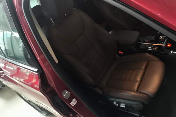 Used BMW X3 2019 xDrive28i M Sport Package Right Front Seat