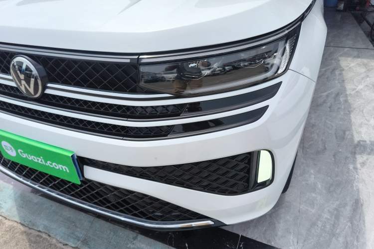 Used Volkswagen Tavendor 2023 380TSI Four-Wheel Drive R-Line Cruise Edition
