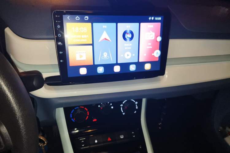 Used Dongfeng NAMMI BOX 2022 Revised Light Wind Edition 201 km Standard Version
