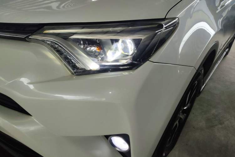 Used Toyota RAV4 2016 2.0L CVT Two-Wheel Drive Smart Edition China V Standard