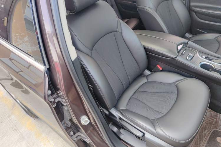 Used Buick Envision 2018 20T Two-Wheel-Drive Leading Model
