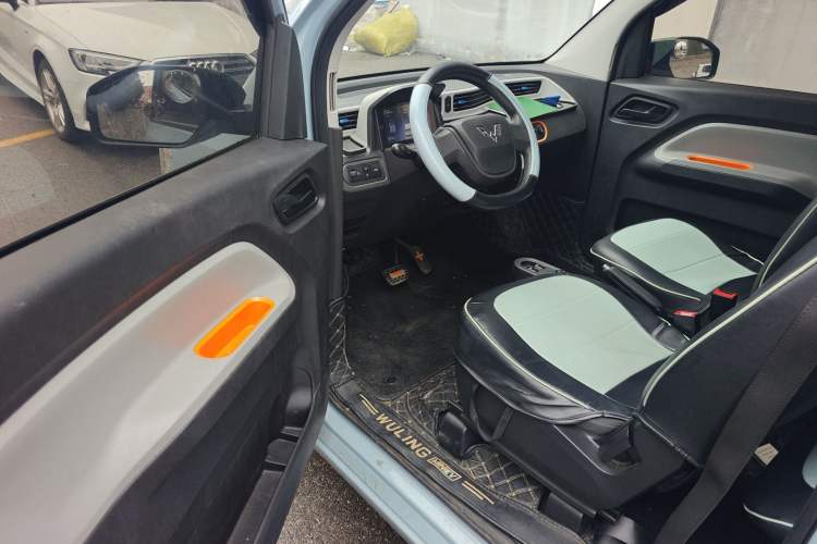 Used Wuling Hongguang MINIEV 2020 Enjoyment Model Lithium Iron Phosphate Left Front Seat