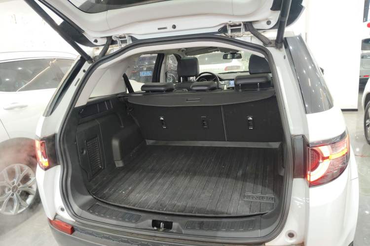 Used Land Rover Discovery Sport 2017 2.0T SE
