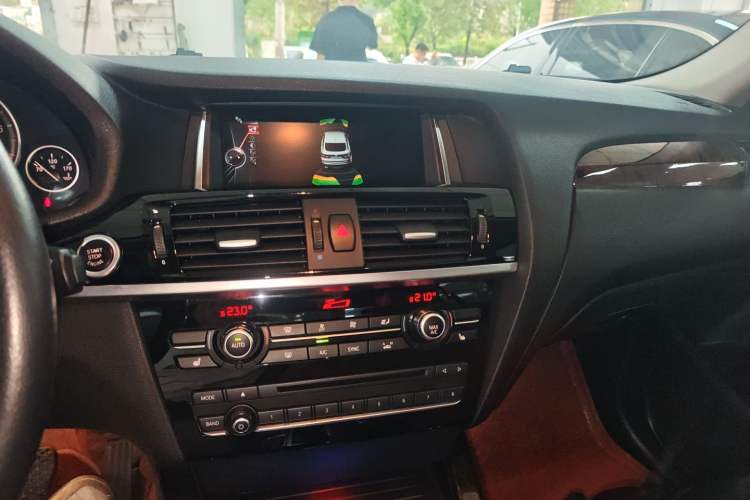 Used BMW X4 2014 xDrive20i X Design Package Audio And AC Panel