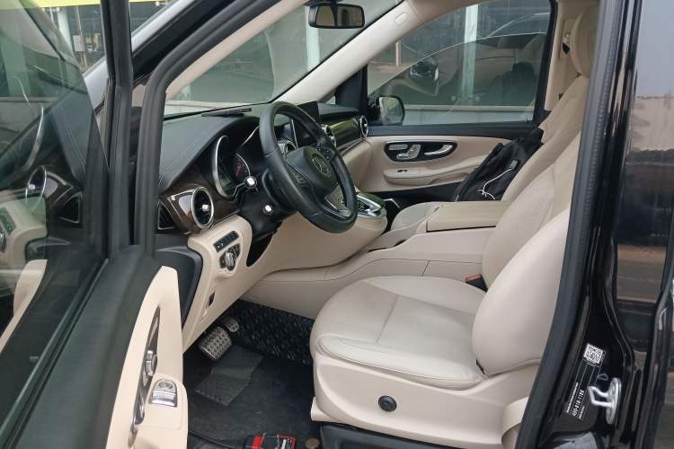 Used Mercedes-Benz V-Class 2018 V 260 L Prestige Extended Version China VI