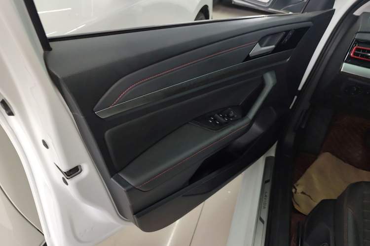 Used Volkswagen Lavida 2023 300TSI DSG Starry Full-Comfort Edition