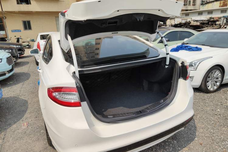 Used Ford Mondeo 2013 2.0L GTDi 200 Fashion Edition Trunk