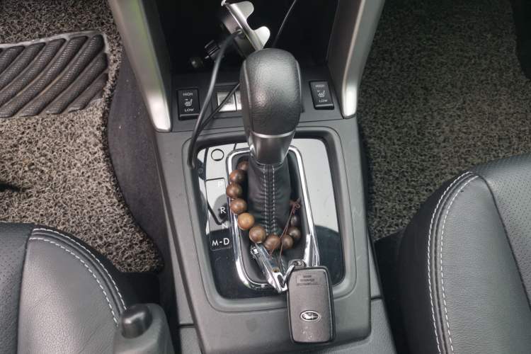 Used Subaru Forester 2013 2.5i Automatic Elite Edition Gear Lever