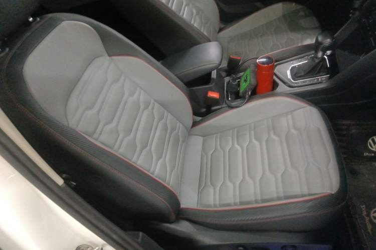 Used Volkswagen Tiguan L New Energy 2022 430 PHEV Plug-in Hybrid Flagship Edition Right Front Seat