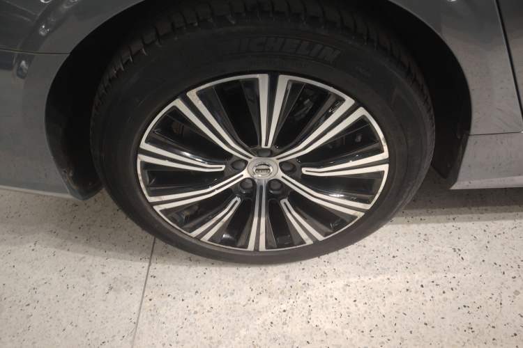 Used Volvo S90 New Energy 2022 T8 eDrive Hybrid Luxury Edition
