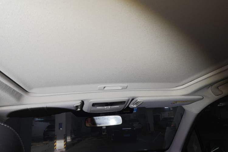 Used Subaru Forester 2018 2.5i Luxury Navigation Edition Headliner