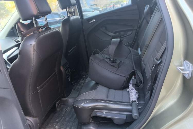 Used Ford Kuga 2013 1.6L GTDi Two-Wheel-Drive Trend Model