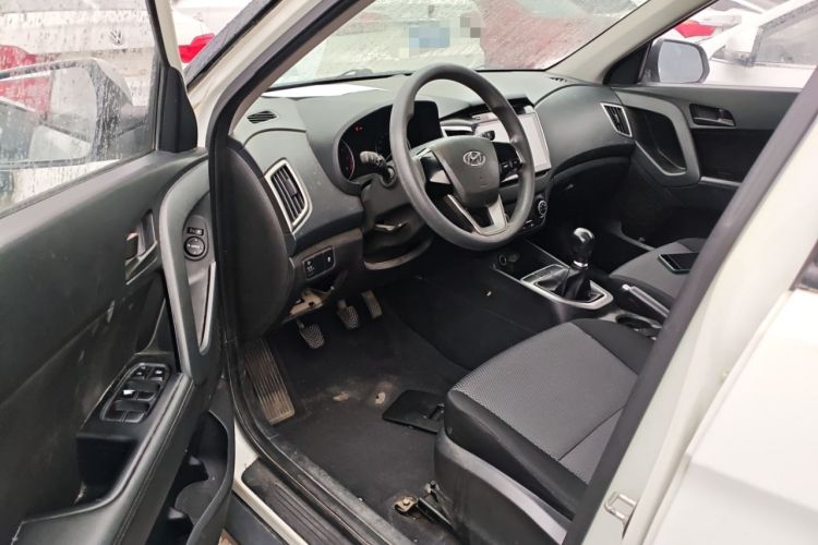 Used Hyundai ix25 2017 1.6L Manual Fashion Model