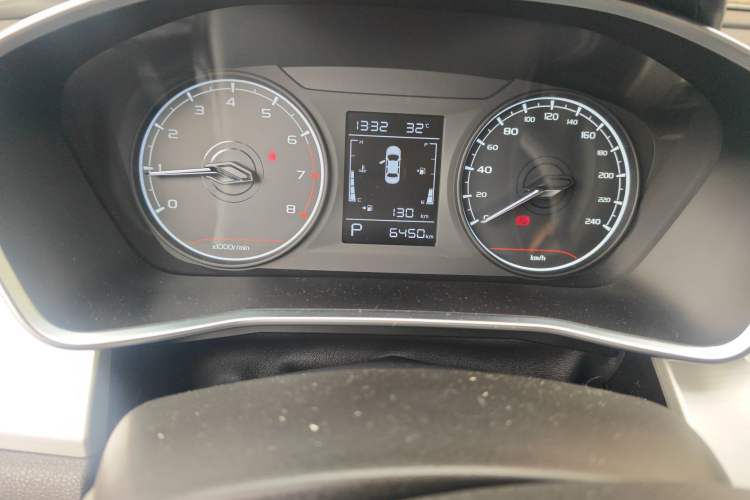 Used Geely Auto Coolray 2025 1.5L CVT Super Edition Odometer Close Up