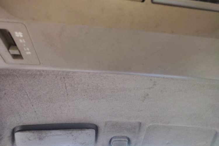 Used Dongfeng Xiaokang V29 2012 1.2L Standard Version Headliner