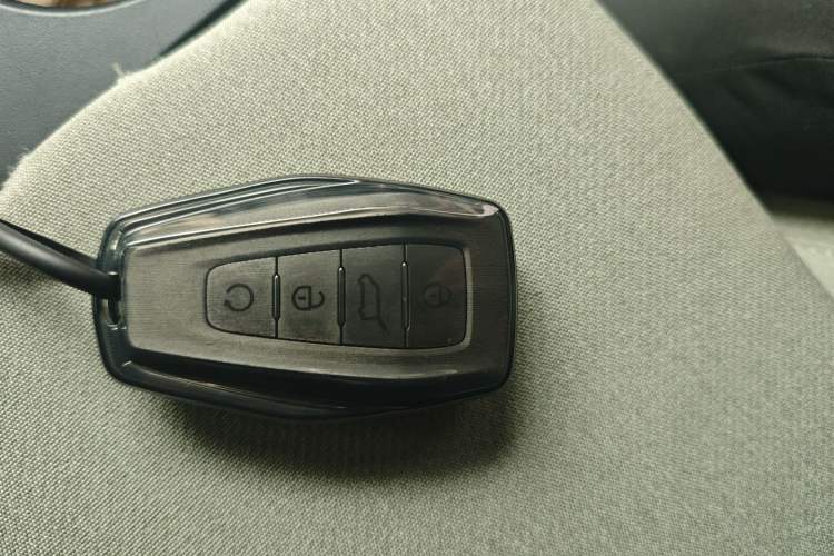 Used Farizon Xingxiang V 2025 Star Enjoy V7E Functional Edition Smart Luxury Edition Xuanwu 51.4 kWh Vehicle Key