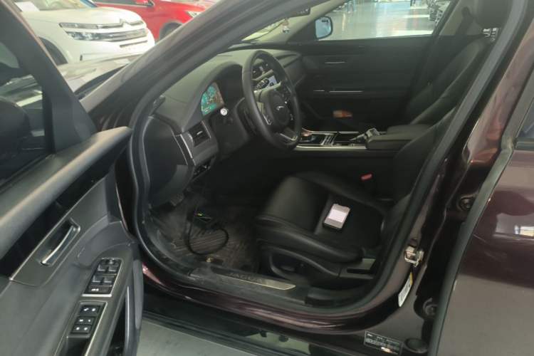 Used Jaguar XFL 2020 XFL 2.0T P200 Two-Wheel-Drive Rally Flag Edition
