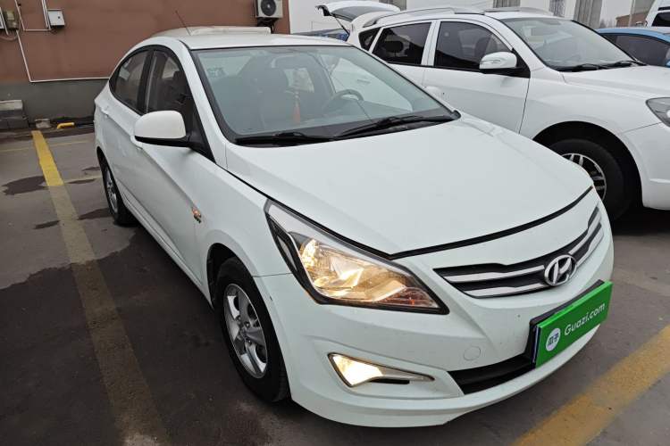 Used Hyundai Verna (older generation) 2016 1.4L Manual Smart GLS Trim
