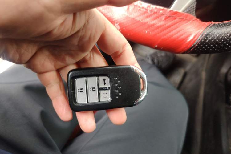 Used Honda Civic 2016 220TURBO CVT Luxury Edition Vehicle Key