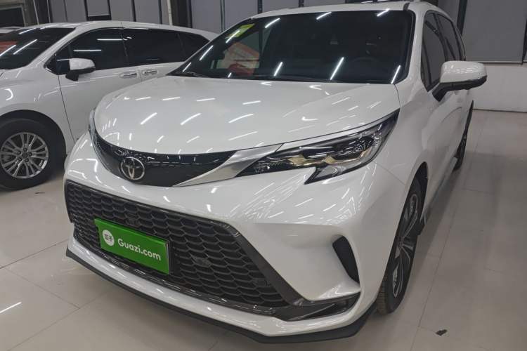 Used Toyota Granvia 2026 Model 2.5L Hybrid Prestige ULTRA Edition