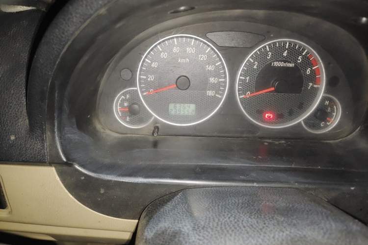 Used Dongfeng Xiaokang C37 2012 1.4L Entrepreneur II Type DK13-06 Odometer Close Up