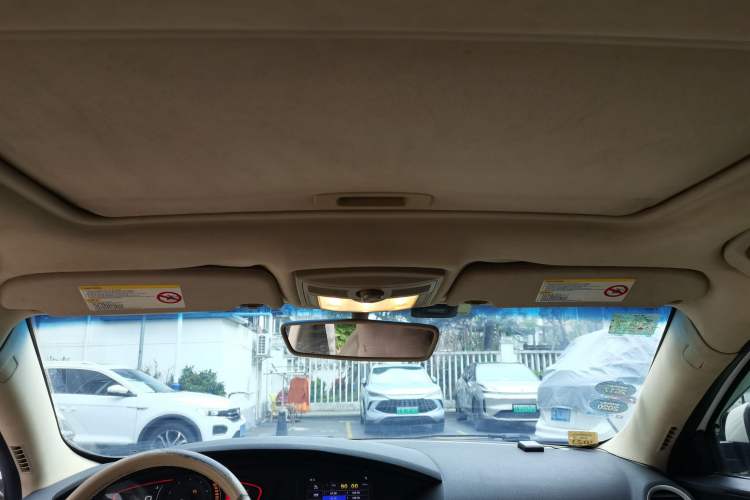 Used Roewe 550 2012 550 1.8L Manual Value Edition
