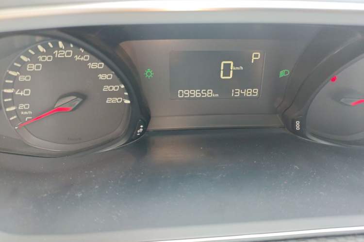 Used Peugeot 308 2019 230THP Automatic Luxury Edition China V Standard Odometer Close Up