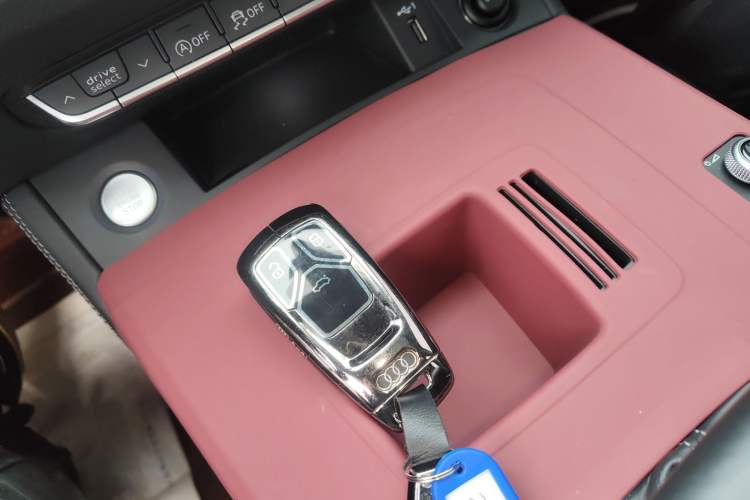 Used Audi Q5L 2022 40T Luxury Dynamic Model