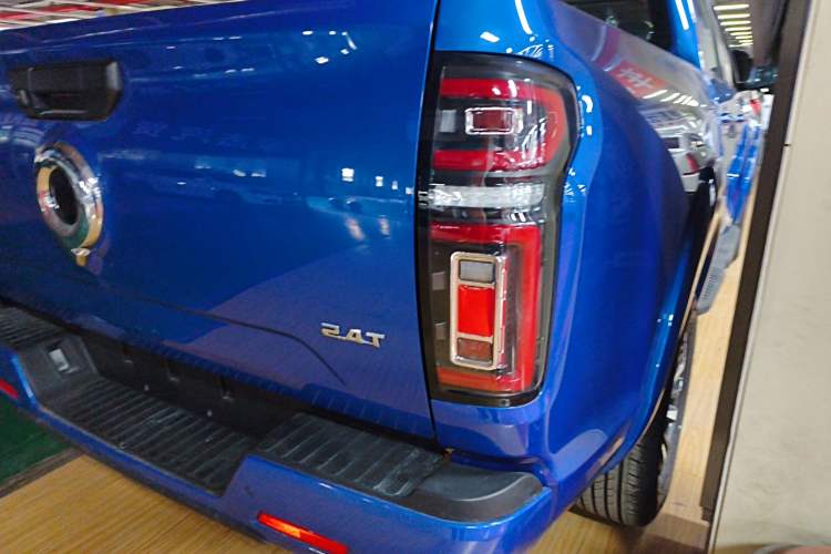 Used Great Wall Poer 2023 2.0T Passenger Version Automatic Diesel Two-Wheel Drive Comfort Trim – GW4D20M
