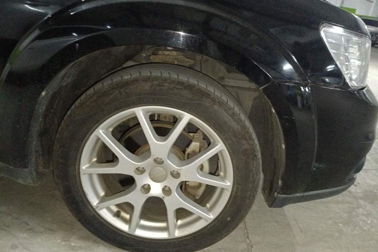 Used Dodge Journey 2013 2.4L Two-Wheel Drive Luxury Version