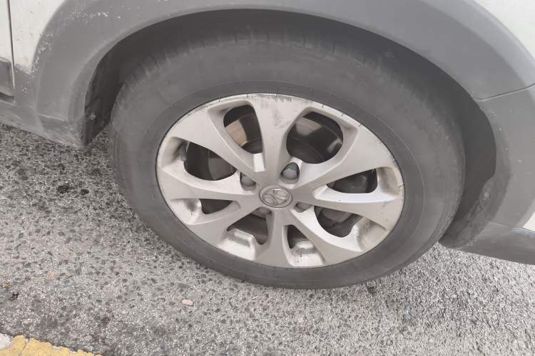 Used BAIC New Energy EC5 2020 Fresh Air Edition Right Front Wheel Hub