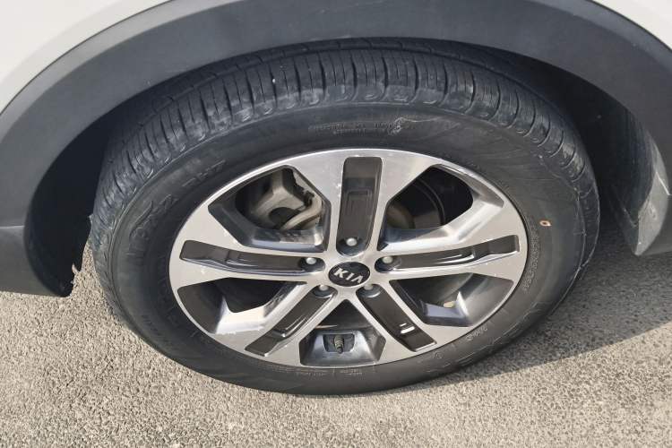 Used Kia Sportage R 2019 2.0L Automatic Smart Luxury Edition Right Rear Wheel Hub