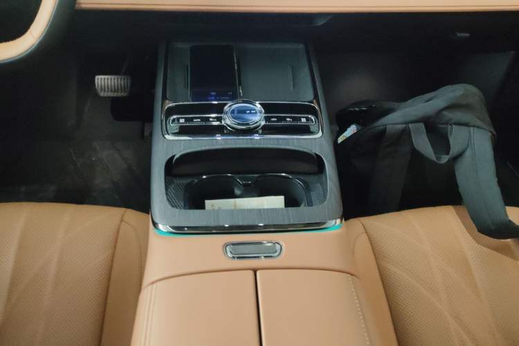 Used Geely Galaxy Galaxy 8 2025 130km EM-P Starship Edition