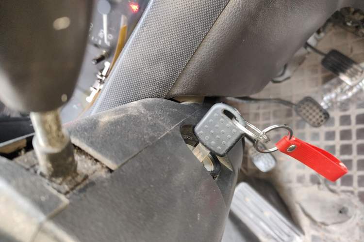 Used Wuling Rongguang 2011 1.2L Base Version