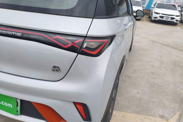 Used BYD Dolphin 2021 405 km Fashion Edition
